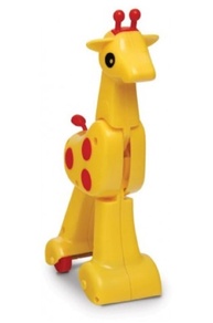 girafa-gina-a-friccao-desenvolvimento-bebes-diversao-com-elka-e-para-a