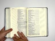grande-a-e-azul-perfeita-leitura-anotacoes-espaco-letra-couro-biblia-soft-nvi-para-a