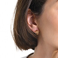 Brinco Vnox Três Fios C para Menina – Ouro 18K e Hipoalergênico - imagem 2