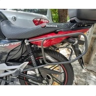 Protetor Traseiro Afastador de Alforjes para Honda Titan 150 e 160 - Segurança e Estilo! - imagem 4