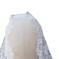 Véu Mantilla: Elegância e Fé na Igreja - imagem 2