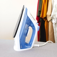 Ferro Philips DST1050/20: Deslize Fácil e Roupas Impecáveis - imagem 2