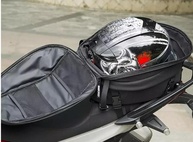 impermeavel-a-jornada-seguranca-mochila-sua-bagageiro-bau-30l-e-para-moto-praticidade-a