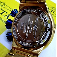 Invicta Thunderbolt: O Relógio Dourado Imponente - imagem 1