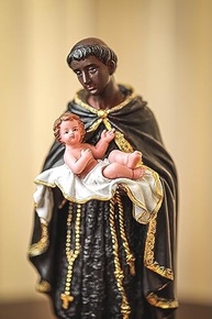 Imagem de São Benedito em Resina 30cm - Peça Sagrada Importada para Decoração e Oração - imagem 4