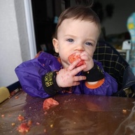 Munhequeira BLW Infantil - Proteção contra Escorregamento de Alimentos e Líquidos - imagem 2