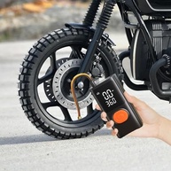 Bomba de Ar Elétrica Portátil para Pneus: Inflador Digital com Luz SOS - imagem 3