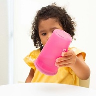 Copo Mágico 360º Colors Rosa - Bebedouro Infantil Inovador com Válvula Automática - imagem 3