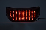 Luz Traseira LED Fumê com Seta Integrada para Yamaha FZ1 (06-11) - Topzone Lighting - imagem 2