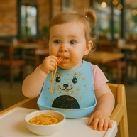 Babador Silicone Alimentação Bebê Introdução Alimentar Impermeável Fecho Ajustável Com Bolso Pega Migalhas Livre De Bpa - imagem 3