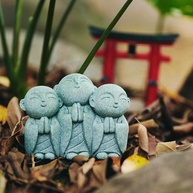 Ornamento de Buda Jizo 7,6 cm - Escultura Artesanal para Decoração de Jardim e Ambientes - imagem 3