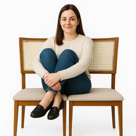 Kit 2 Cadeiras de Jantar em Madeira Maciça com Estofado em Linho Bege e Tela Sextavada - Design Atemporal e Conforto Duradouro - imagem 1