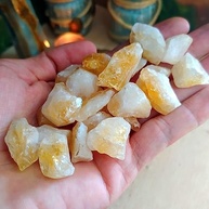 Kit 12 Pedras Citrino Bruto 1cm a 3cm - Energia de Prosperidade e Sucesso Natural - imagem 2