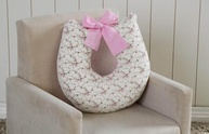 Kit Ninho Redutor para Berço de Bebê com Travesseiro e Almofada de Amamentação - Floral Rosa - imagem 3