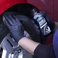 Kit Completo para Cuidado Automotivo: Pretinho Brilhante, Lava Autos, Rejuvex e Pano Microfibra - imagem 4