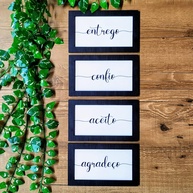 Kit com 4 Quadros Decorativos Entrego Confio Agradeço - Modernize sua Sala ou Quarto com Frases Inspiradoras - imagem 1