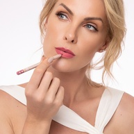 Lápis Contorno Boca Pink 3 Ana Hickmann: Destaque Seus Lábios! - imagem 2