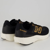 New Balance 413 V3: Tênis para Corrida Preto e Laranja - imagem 2