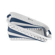 lavanderia-dobravel-com-roupas-detalhes-a-para-sua-branco-electrolux-estilo-organize-cesto-azul-com-a