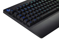 Teclado Gamer Logitech G213 com Layout ABNT2, RGB LIGHTSYNC, Controles de Mídia Dedicados, Design Durável e Resistente à Respingos - imagem 5