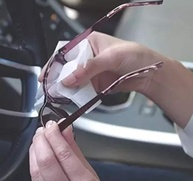 lencos-a-e-umedecidos-limpeza-para-caixa-impecavel-zeiss-200-opticas-com-lentes-a