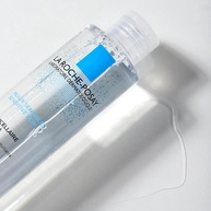 La Roche-Posay Ultra: Água Micelar para Pele Limpa - imagem 2