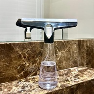 Rodinho com Pulverizador Plasútil - Limpeza Eficiente e Prática para Vidros e Superfícies - imagem 4