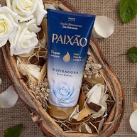 Loção Hidratante Paixão Rosas Brancas: 24h de Maciez e Perfume - imagem 1