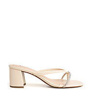 look-seu-no-faltava-que-charme-o-strass-com-manteiga-nude-tamanco