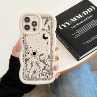 Capinha iPhone: Lua, Estrelas e Cores Vibrantes! - imagem 2