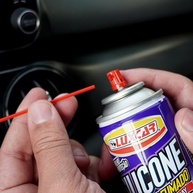 Spray de Silicone Luxcar Lavanda 400ml: Proteção e Lubrificação Perfumada para Seu Veículo - imagem 4