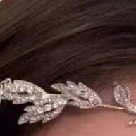Ornamento de Testa Brilhante: Toque de Luxo! - imagem 2