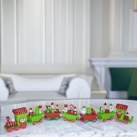 Enfeite de Natal Trem de Madeira 40cm - Decoração Rústica e Encantadora para sua Árvore - imagem 3