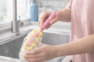 Escova Lava Mamadeira e Copo com Cabo Ajustável - Cabeça de Espuma Macia, Não Risca, Ideal para Limpeza Profunda - imagem 3