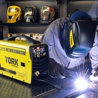 Inversor Solda 180A Tork: MIG, TIG e MMA + Máscara - imagem 2