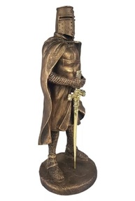 Cavaleiro Medieval Ordem dos Templários Ouro Envelhecido 23cm - Estátua em Resina Colecionável - imagem 4