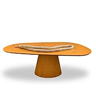 Mesa Oval de Freijó 140x90: Elegância Orgânica - imagem 1