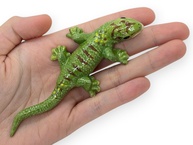 Gecko em Cerâmica Verde com Listras - Figura Miniatura Decorativa para Casa e Coleção - imagem 1
