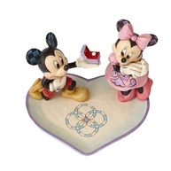 Enesco Disney Traditions - Mickey e Minnie Um Momento Mágico - Estatueta Colecionável de Resina com Prato de Anel - imagem 2
