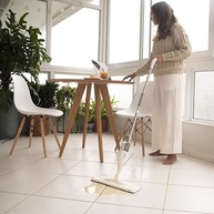 mop-gatilho-com-e-com-limpeza-e-pratica-spray-a-simplo-microfibra-eficiente-dispenser-a