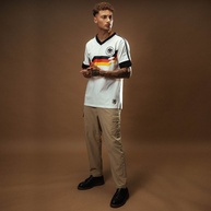 Camisa Alemanha Retrô 1990 Oficial: Reviva o Título Mundial! - imagem 2