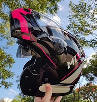 Capacete Moto Mixs MX Captiva Robocop Cinza Rosa Viseira Solar Articulada - imagem 4