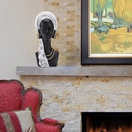 Estátua de Mulher Negra com Turbante Branco - 29cm - Arte Moderna em Resina para Decoração de Ambientes - imagem 3