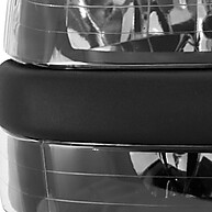 Farol Fiat Doblo 2002 a 2009 com Auxiliar e Máscara Negra - imagem 2