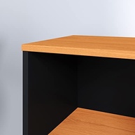 nicho-de-retro-charme-estilo-vintage-mesa-quarto-com-a-cabeceira-moderno-para-a