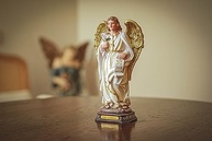 Imagem de Nossa Senhora das Graças com Medalha Milagrosa 32cm - Importada com Qualidade e Fé - imagem 3