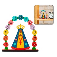 Enfeite Nossa Senhora Aparecida com Arco de Flores Artesanal em Madeira - 14 cm | Presente de Fé e Espiritualidade - imagem 1