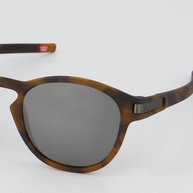 Oakley Latch: Estilo e Proteção em um Só Óculos - imagem 2