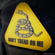 Patch "Don't Tread on Me" Maxpedition Gear: Durabilidade e Estilo Tático - imagem 3