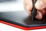 Mesa Digitalizadora One By Wacom CTL472, Pequena, Pen LP-190K, Preto e Vermelho - imagem 3